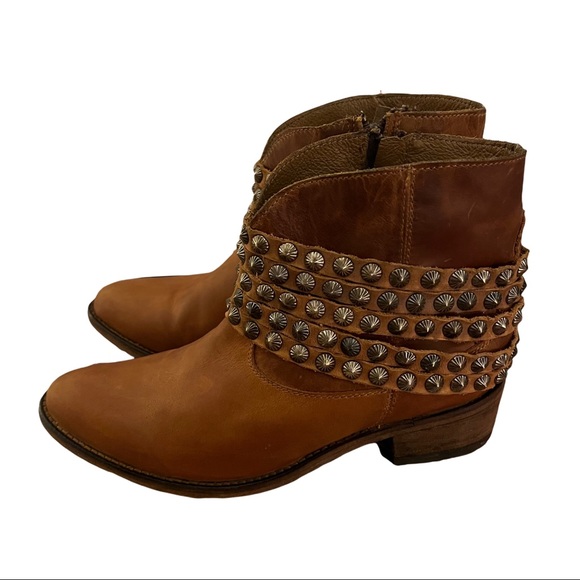 Steve by Steve Madden | Janne Studded Brown Ankle Boots size 7.5 - Picture 6 of 12